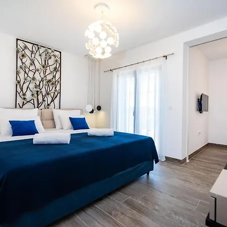 Navia Villa *
