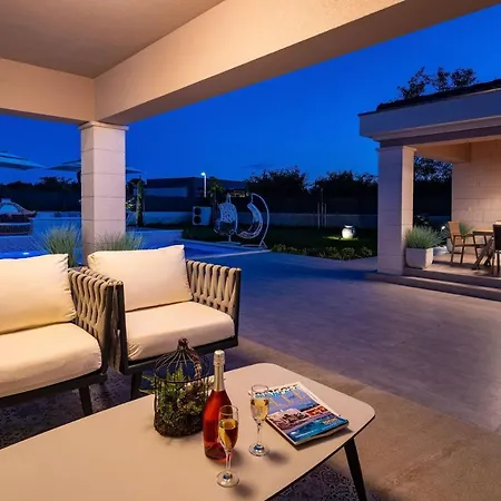 Villa Navia Zaton (Zadar)
